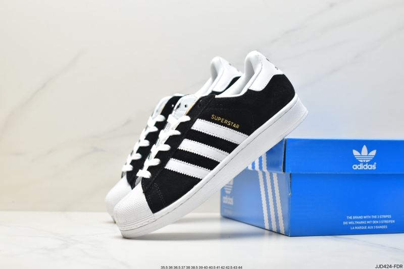 Adidas Sneakers